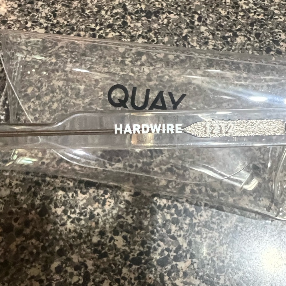 Quay Hardwire. View 3